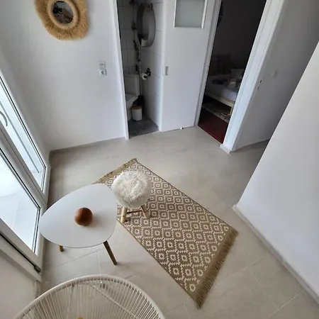 Apartment Viva La Veranda In Athens